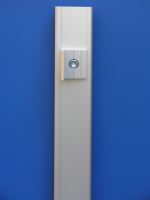 Příslušenství k vitrínám BULK Noha hranatá, délka 200 cm 60x40mm (cena za 2 ks) + patky k podlaze (2)