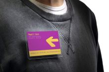 Jmenovka DURABLE samolaminovací s kombiklipem, 90x54mm, balení 25ks